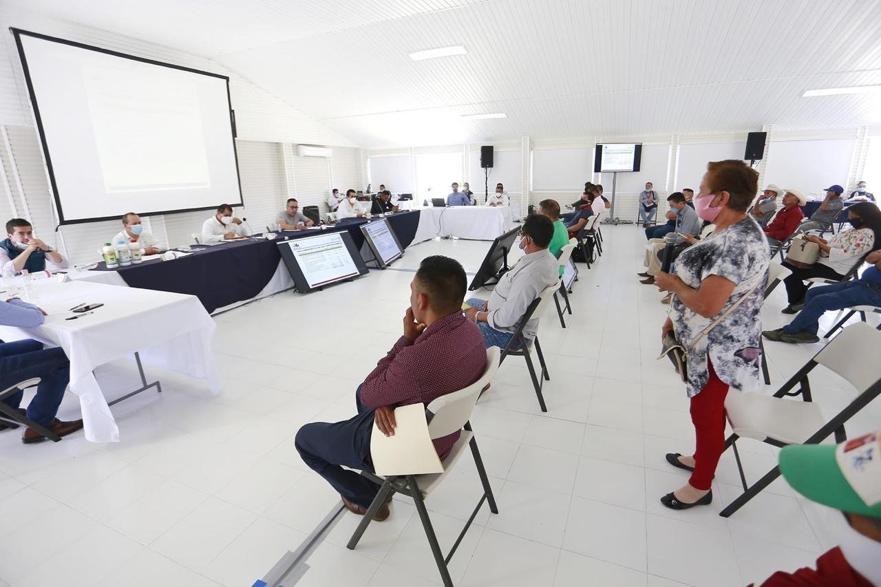 Da seguimiento Carlos Herrera a acuerdos con comunidades de Zitácuaro