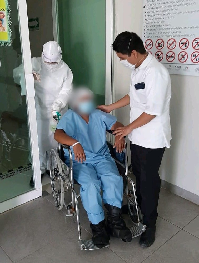 El día de su cumpleaños, paciente de COVID-19 recibe el alta en Hospital General de Apatzingán